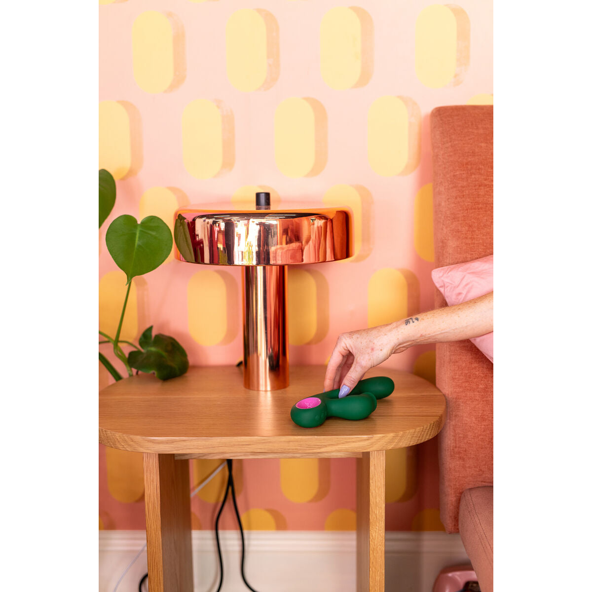 G-Spot Vibrator FemmeFunn Green-3