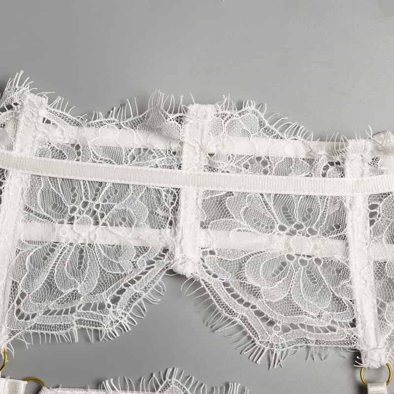 Garter Details Of Lace Sexy Bridal Bra Set