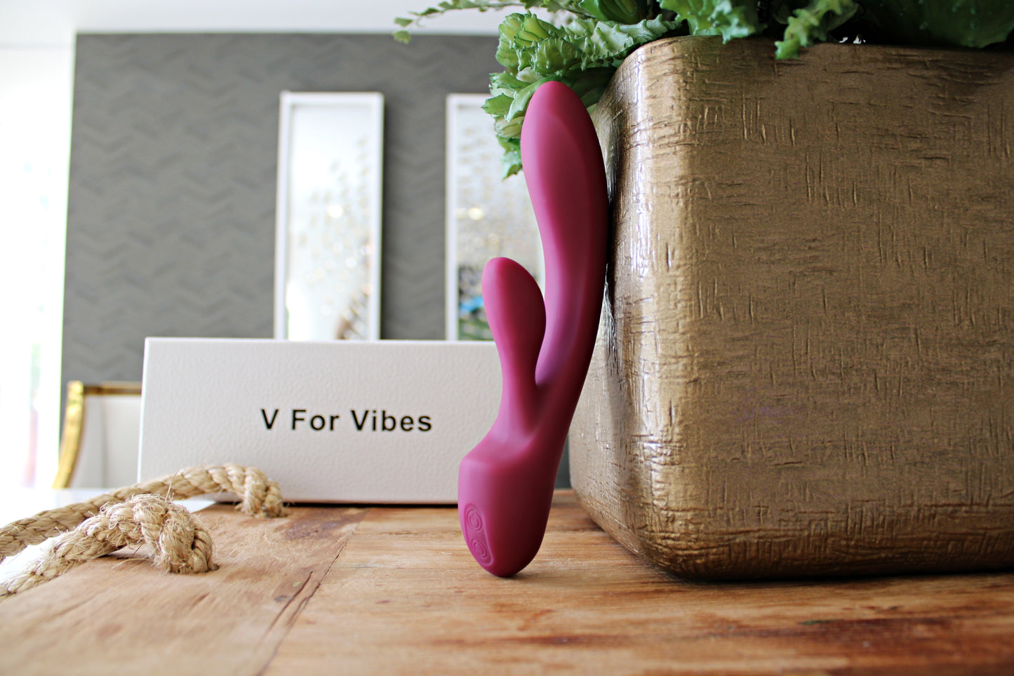 Discreet Vibrator - Best Rabbit Vibrator Paget | V For Vibes